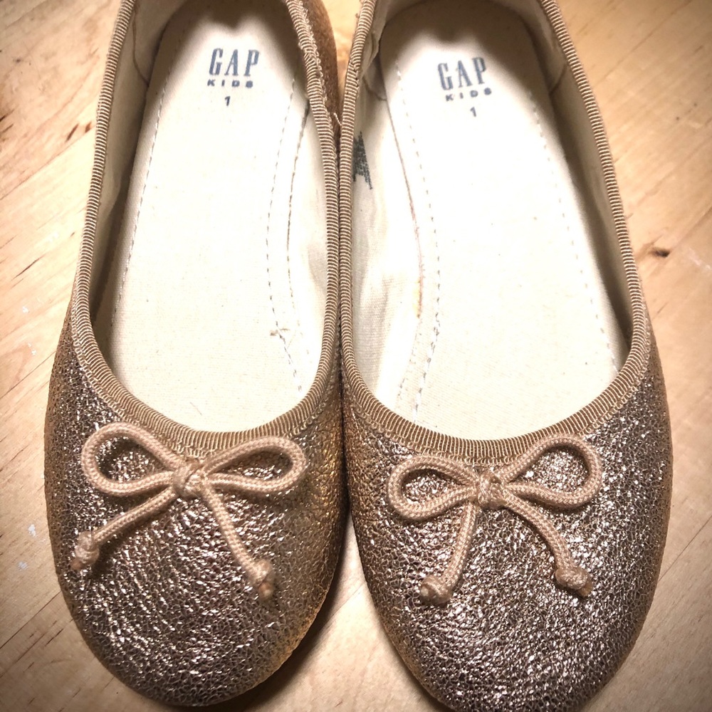 Girls sparkly ballet flats